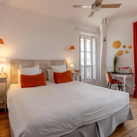 Hotel La Maison Du Lierre 3*