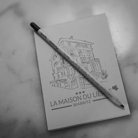 Отель & Espace Bien-etre La Maison Du Lierre Биарриц