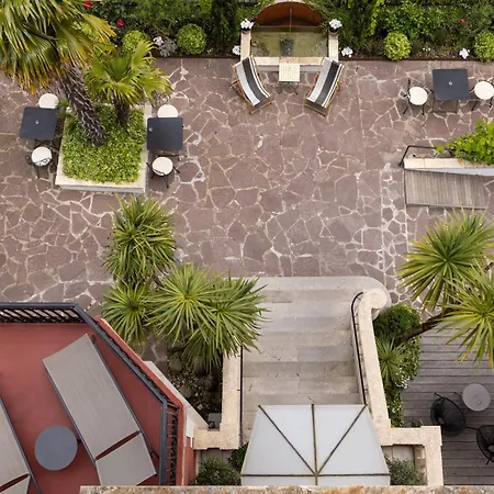 La Maison Du Lierre Hotel 3*