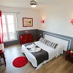 Hotel Hôtel&espace Bien-être La Maison Du Lierre Biarriz